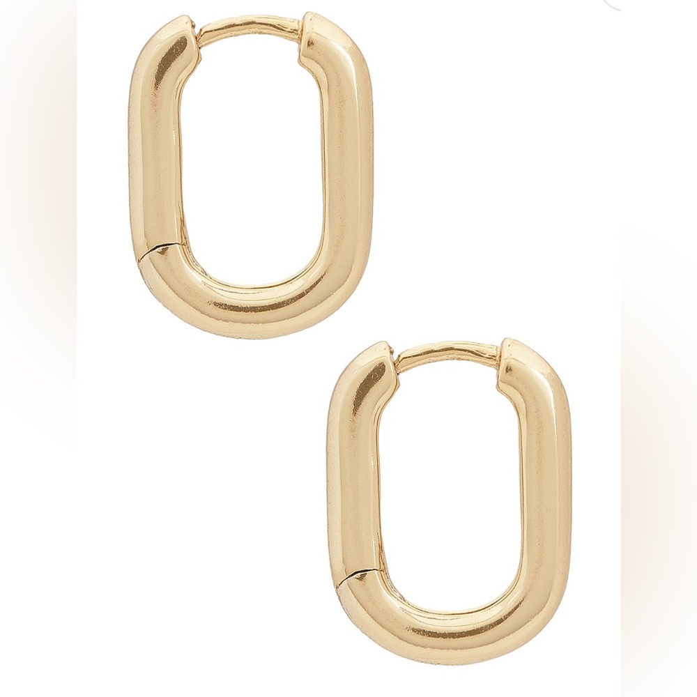 Shashi Cosmo Huggie in Gold
